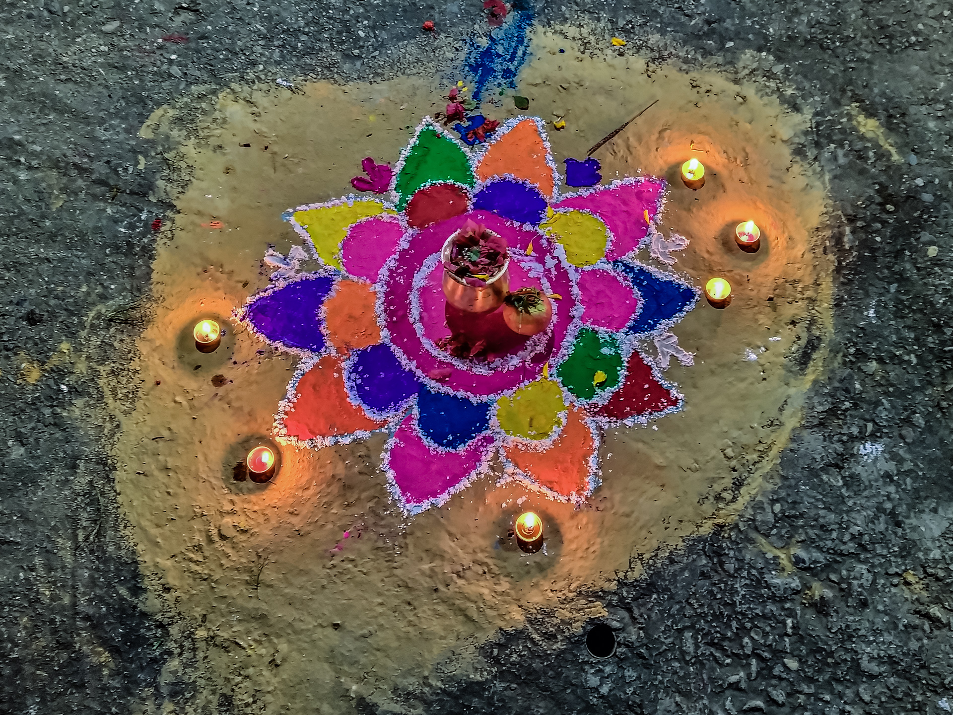 Chitwan Mandalas zu Diwali
